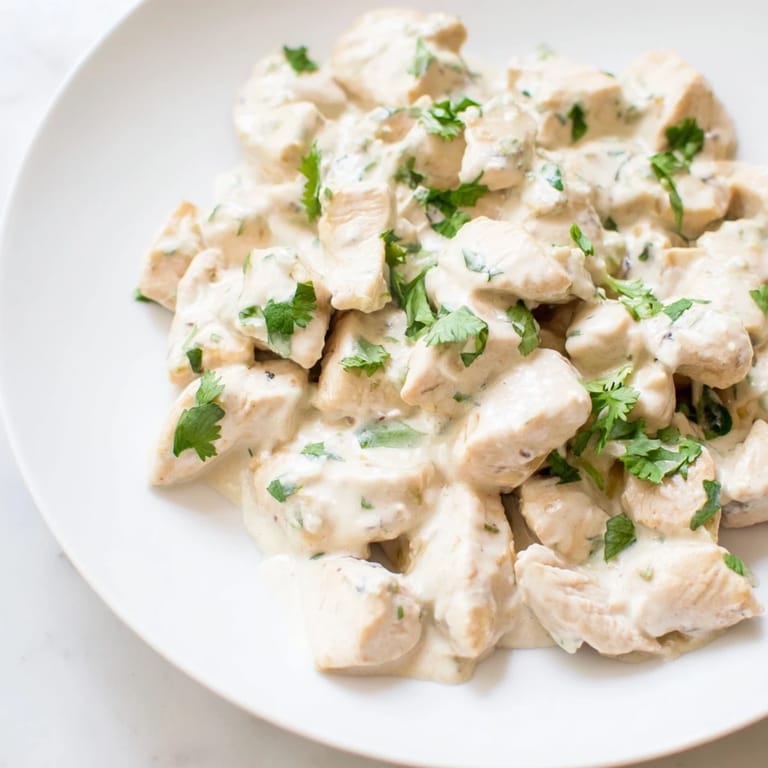 Freshly grilled chicken tossed in zesty jalapeño ranch dressing over crunchy romaine, topped with shredded cheddar and crispy tortilla strips.
